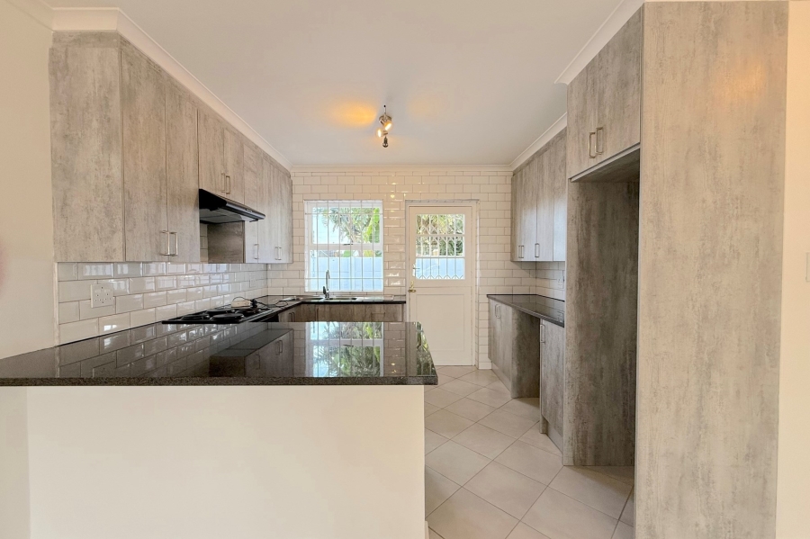 To Let 2 Bedroom Property for Rent in Flamingo Vlei Western Cape